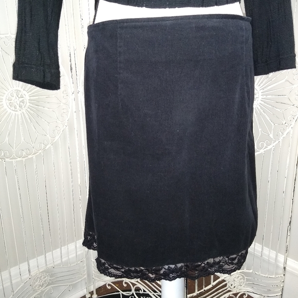 Lip Service Corporate Goth Black Velvet Corduroy and Lace Pencil Skirt Grunge - Picture 2 of 4